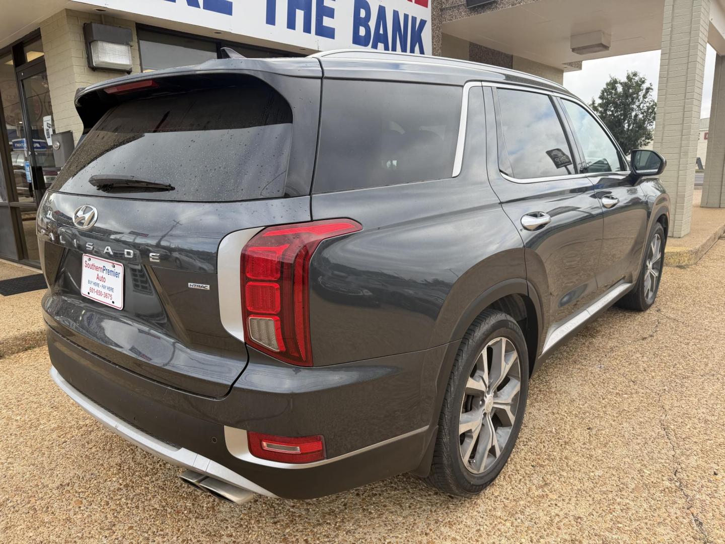 2020 GRAY HYUNDAI PALISADE SEL W/PREMI (KM8R4DHE6LU) , located at 922 W. Beacon St., Philadelphia, MS, 39350, (601) 650-3675, 32.770447, -89.127151 - Photo#5