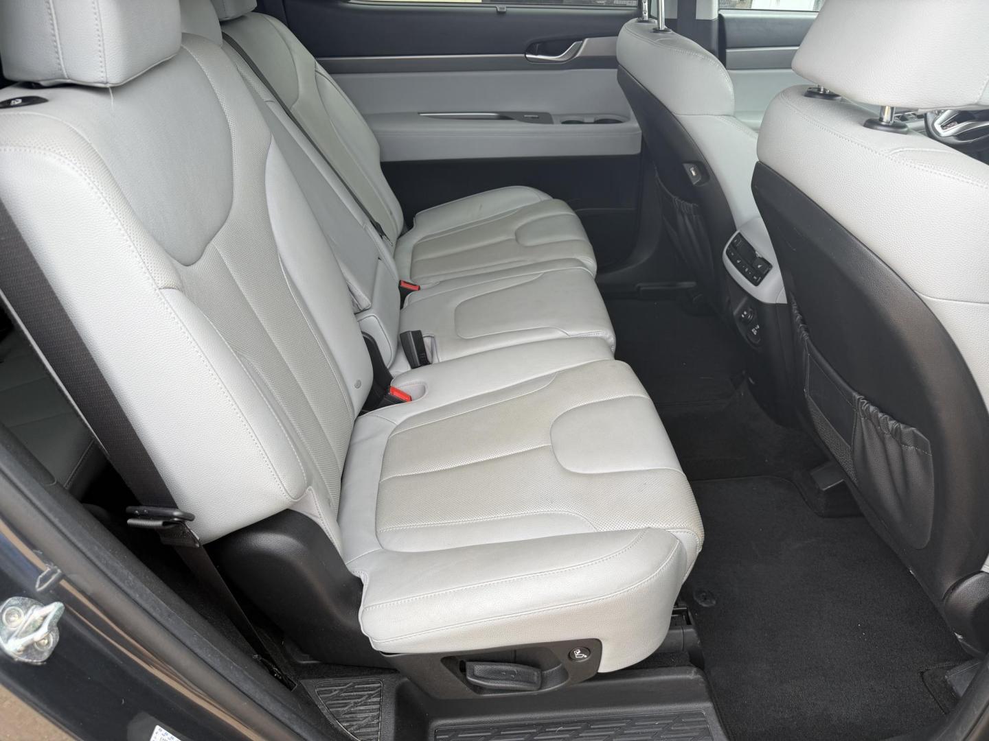 2020 GRAY HYUNDAI PALISADE SEL W/PREMI (KM8R4DHE6LU) , located at 922 W. Beacon St., Philadelphia, MS, 39350, (601) 650-3675, 32.770447, -89.127151 - Photo#13