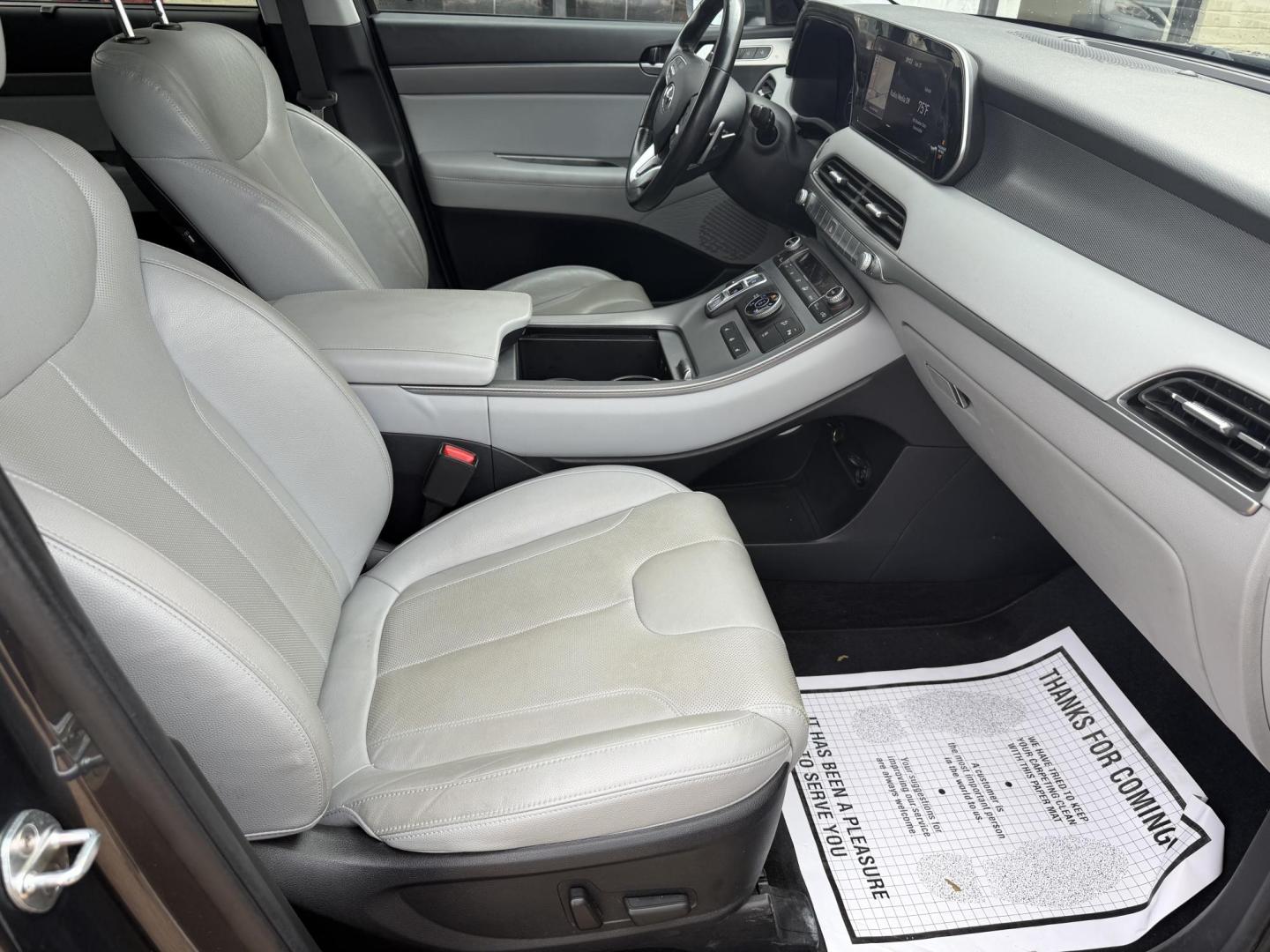 2020 GRAY HYUNDAI PALISADE SEL W/PREMI (KM8R4DHE6LU) , located at 922 W. Beacon St., Philadelphia, MS, 39350, (601) 650-3675, 32.770447, -89.127151 - Photo#10