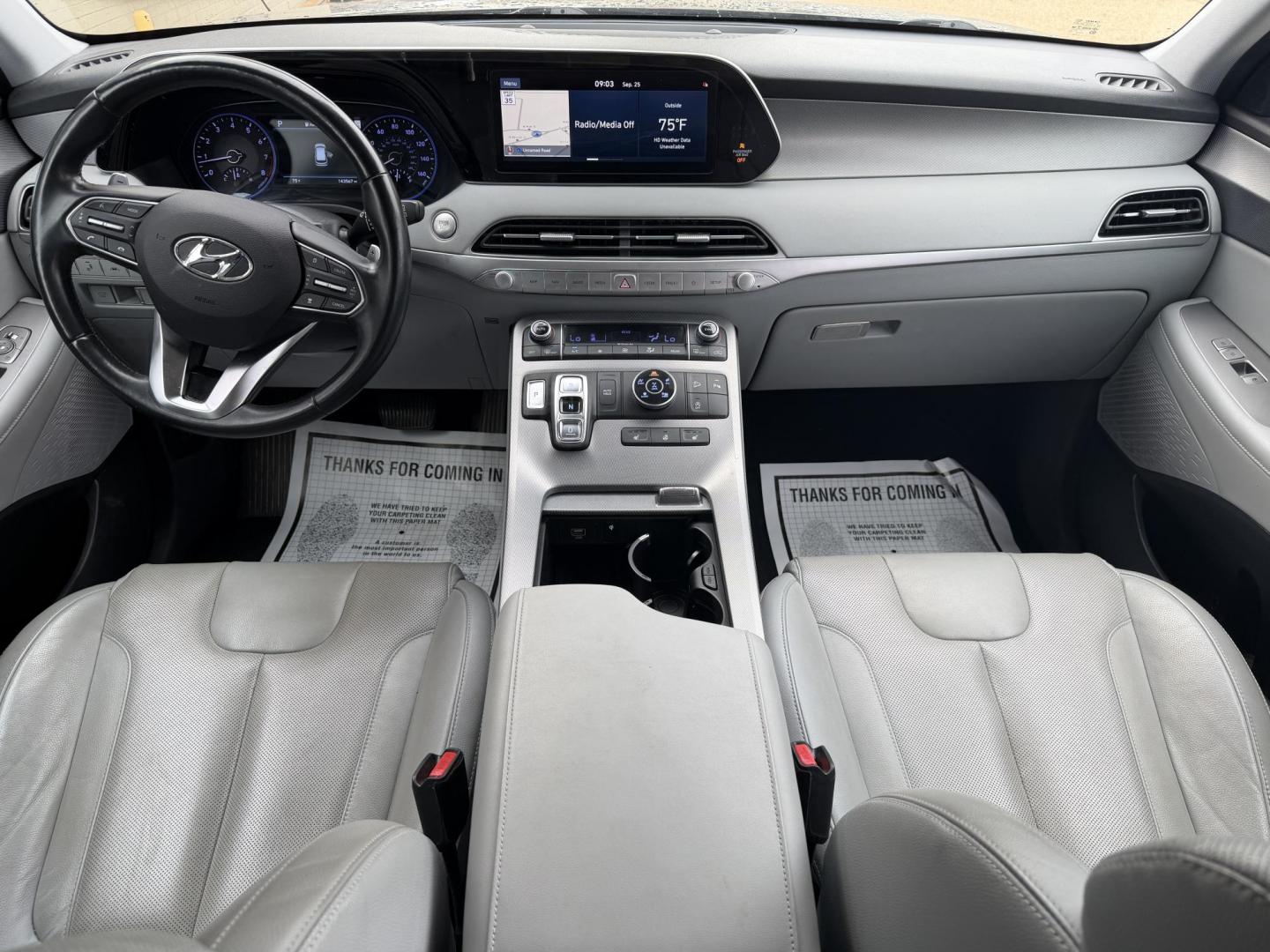 2020 GRAY HYUNDAI PALISADE SEL W/PREMI (KM8R4DHE6LU) , located at 922 W. Beacon St., Philadelphia, MS, 39350, (601) 650-3675, 32.770447, -89.127151 - Photo#17