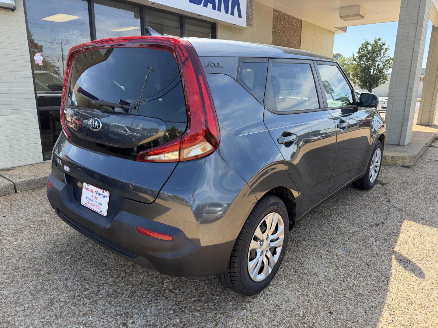 2020 GRAY KIA SOUL LX (KNDJ23AU3L7) , located at 922 W. Beacon St., Philadelphia, MS, 39350, (601) 650-3675, 32.770447, -89.127151 - Photo#5