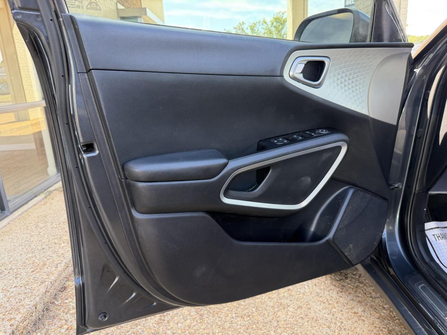 2020 GRAY KIA SOUL LX (KNDJ23AU3L7) , located at 922 W. Beacon St., Philadelphia, MS, 39350, (601) 650-3675, 32.770447, -89.127151 - Photo#8