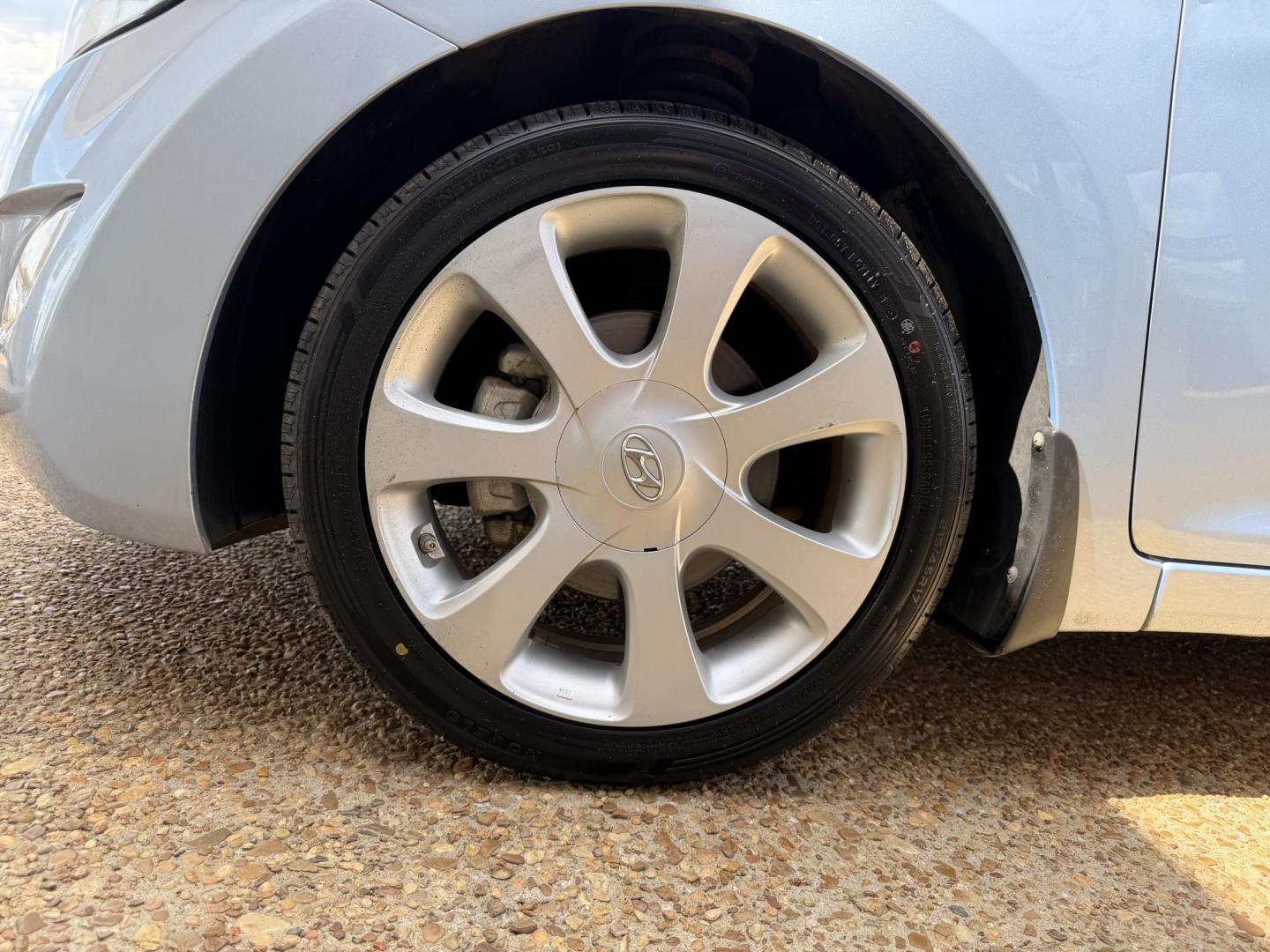 2013 BLUE HYUNDAI ELANTRA LIMITED (KMHDH4AE3DU) , located at 922 W. Beacon St., Philadelphia, MS, 39350, (601) 650-3675, 32.770447, -89.127151 - Photo#7