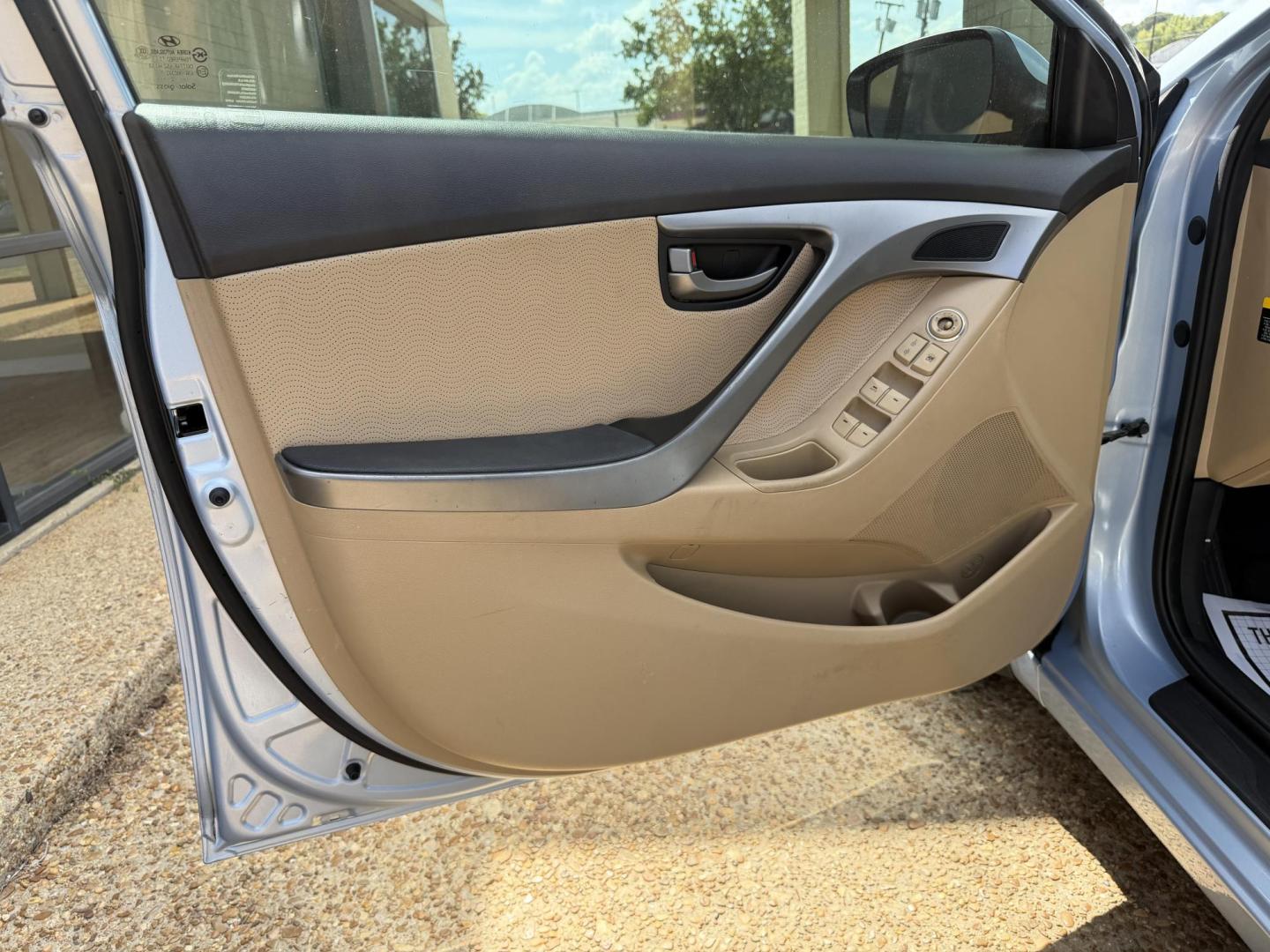 2013 BLUE HYUNDAI ELANTRA LIMITED (KMHDH4AE3DU) , located at 922 W. Beacon St., Philadelphia, MS, 39350, (601) 650-3675, 32.770447, -89.127151 - Photo#8