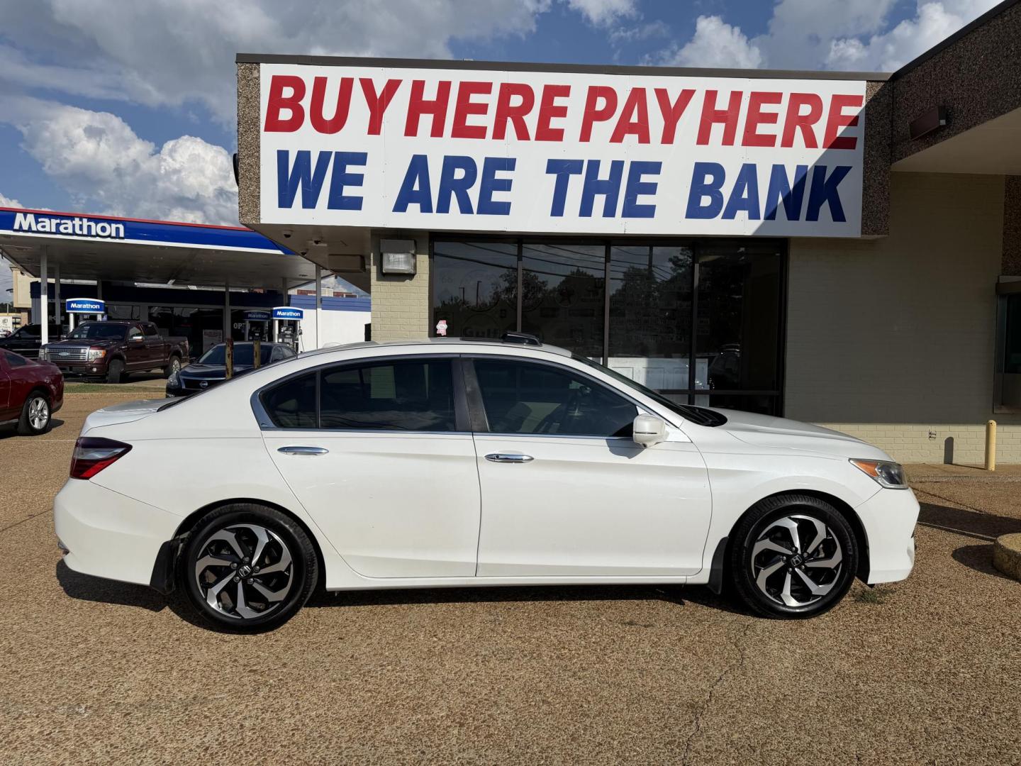 2017 WHITE HONDA ACCORD EX-L (1HGCR2F81HA) , located at 922 W. Beacon St., Philadelphia, MS, 39350, (601) 650-3675, 32.770447, -89.127151 - Photo#6
