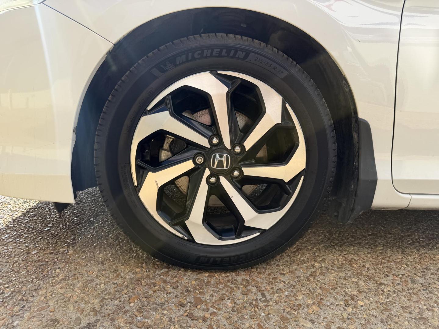 2017 WHITE HONDA ACCORD EX-L (1HGCR2F81HA) , located at 922 W. Beacon St., Philadelphia, MS, 39350, (601) 650-3675, 32.770447, -89.127151 - Photo#7