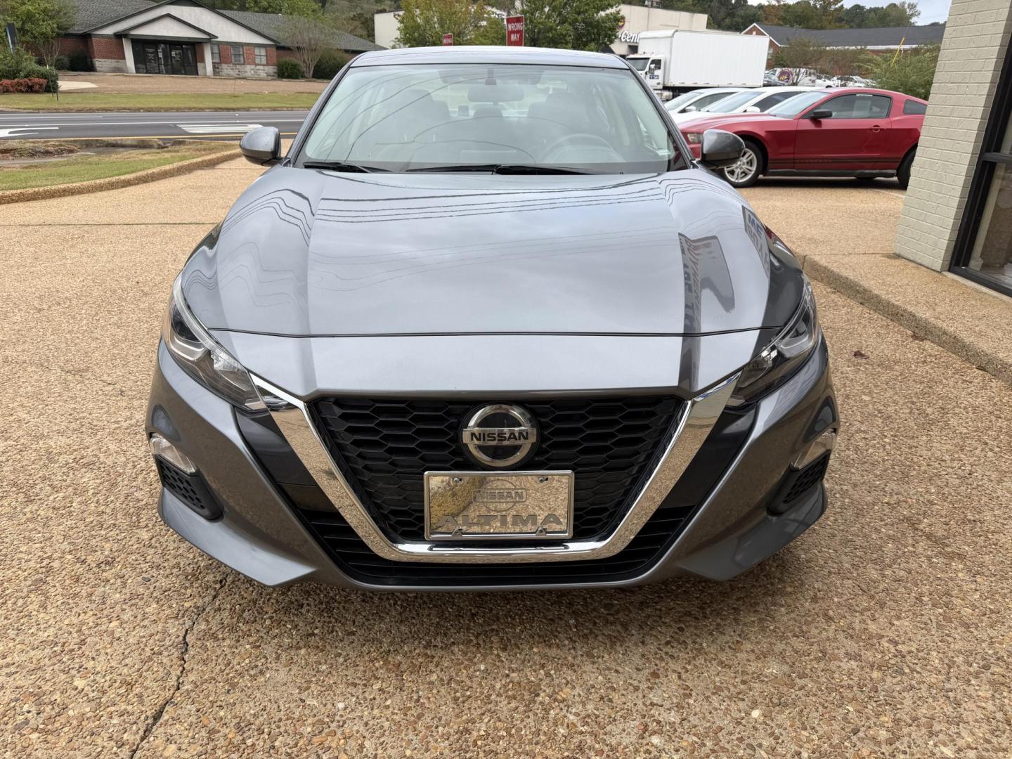 2020 GRAY NISSAN ALTIMA 2.5 S (1N4BL4BV3LC) , located at 922 W. Beacon St., Philadelphia, MS, 39350, (601) 650-3675, 32.770447, -89.127151 - Photo#1