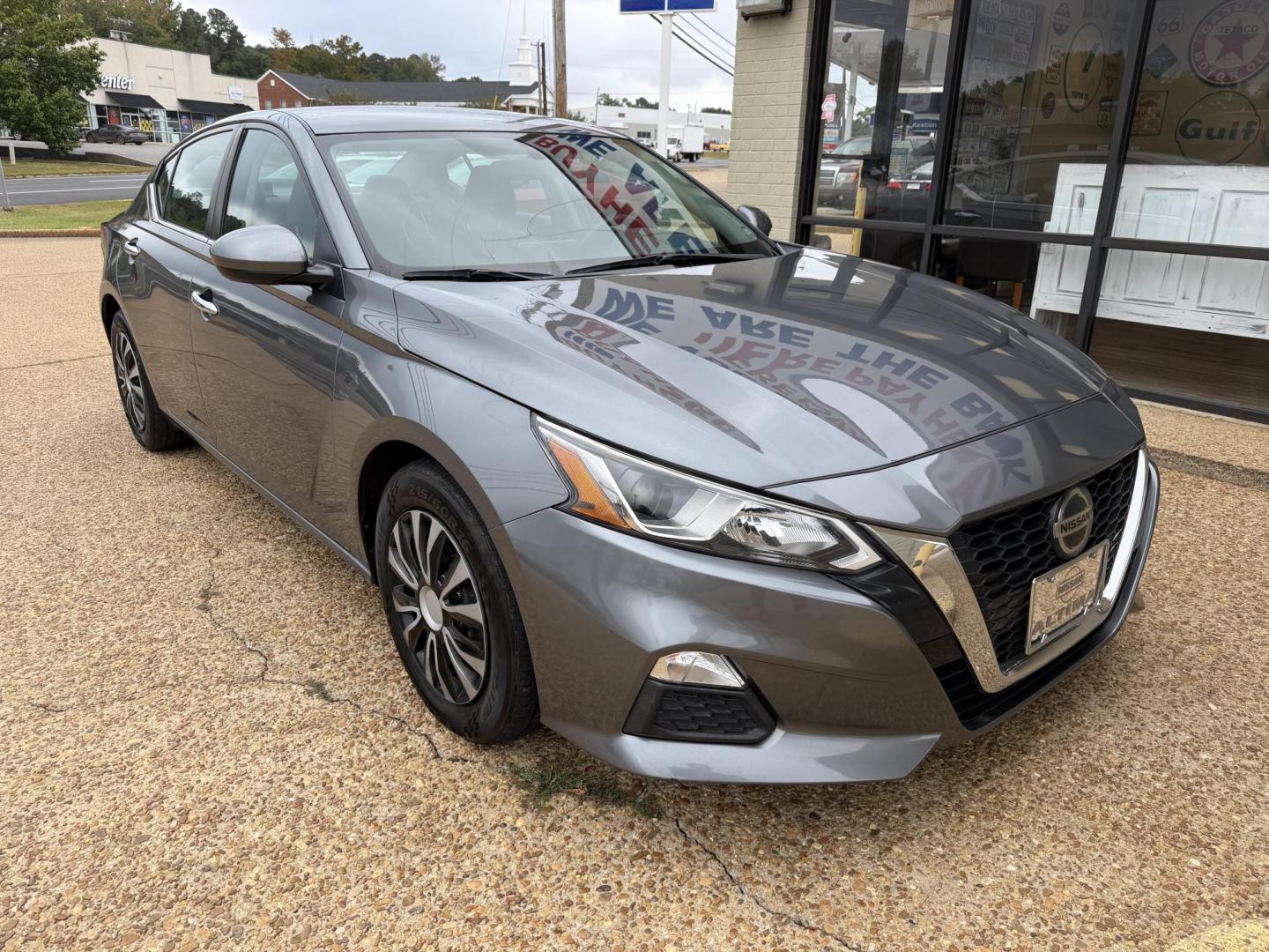 2020 GRAY NISSAN ALTIMA 2.5 S (1N4BL4BV3LC) , located at 922 W. Beacon St., Philadelphia, MS, 39350, (601) 650-3675, 32.770447, -89.127151 - Photo#0