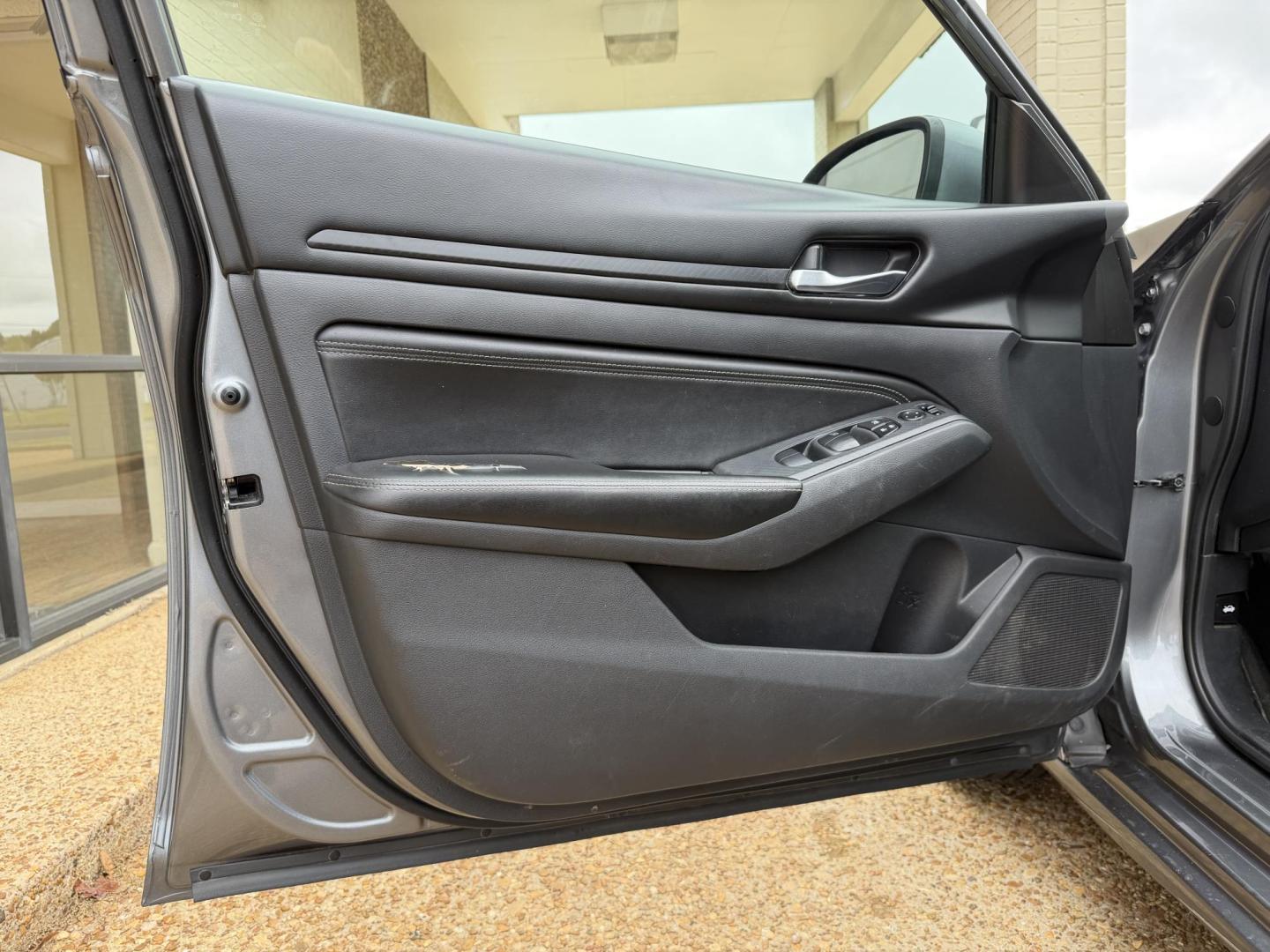 2020 GRAY NISSAN ALTIMA 2.5 S (1N4BL4BV3LC) , located at 922 W. Beacon St., Philadelphia, MS, 39350, (601) 650-3675, 32.770447, -89.127151 - Photo#8