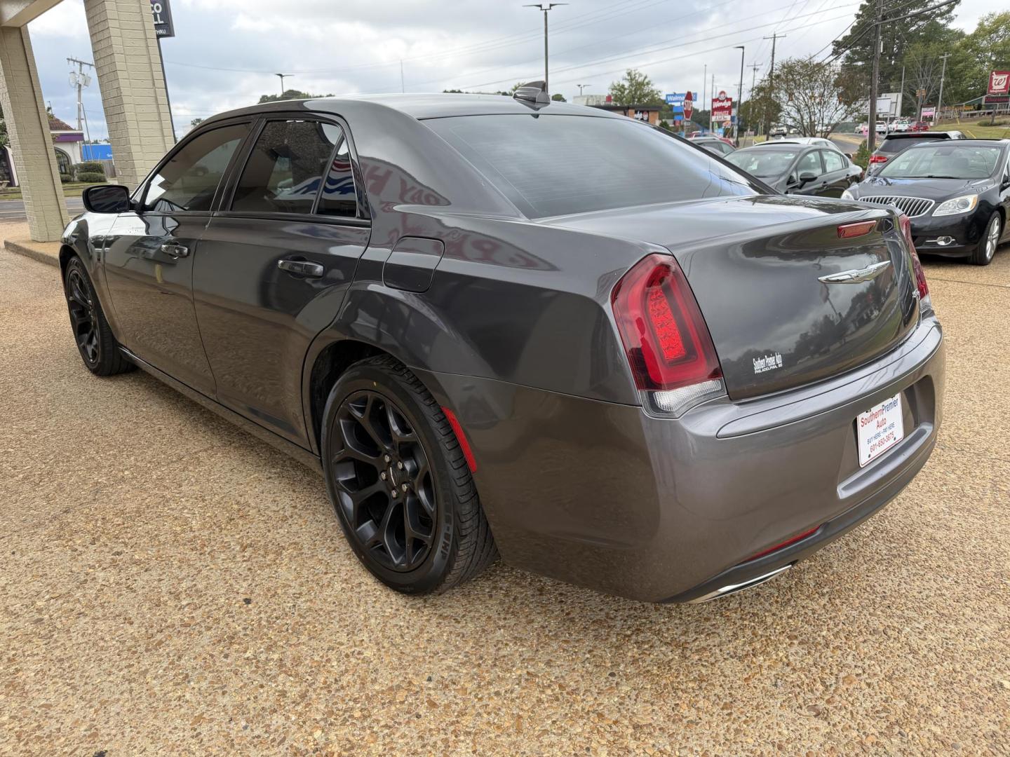 2019 GRAY CHRYSLER 300S (2C3CCABG5KH) , located at 922 W. Beacon St., Philadelphia, MS, 39350, (601) 650-3675, 32.770447, -89.127151 - Photo#3