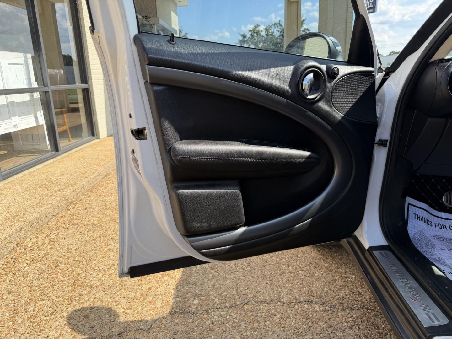 2014 WHITE MINI COUNTRYMAN COOPER S (WMWZC5C57EW) , located at 922 W. Beacon St., Philadelphia, MS, 39350, (601) 650-3675, 32.770447, -89.127151- Photo#8