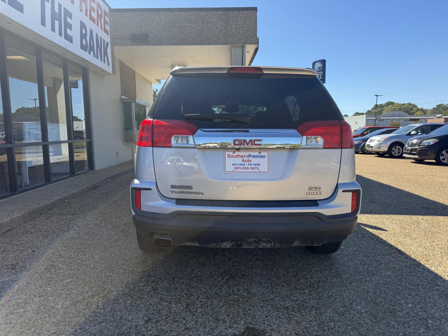 2017 SILVER GMC TERRAIN SLE1 (2GKFLSEK8H6) , located at 922 W. Beacon St., Philadelphia, MS, 39350, (601) 650-3675, 32.770447, -89.127151 - Photo#5