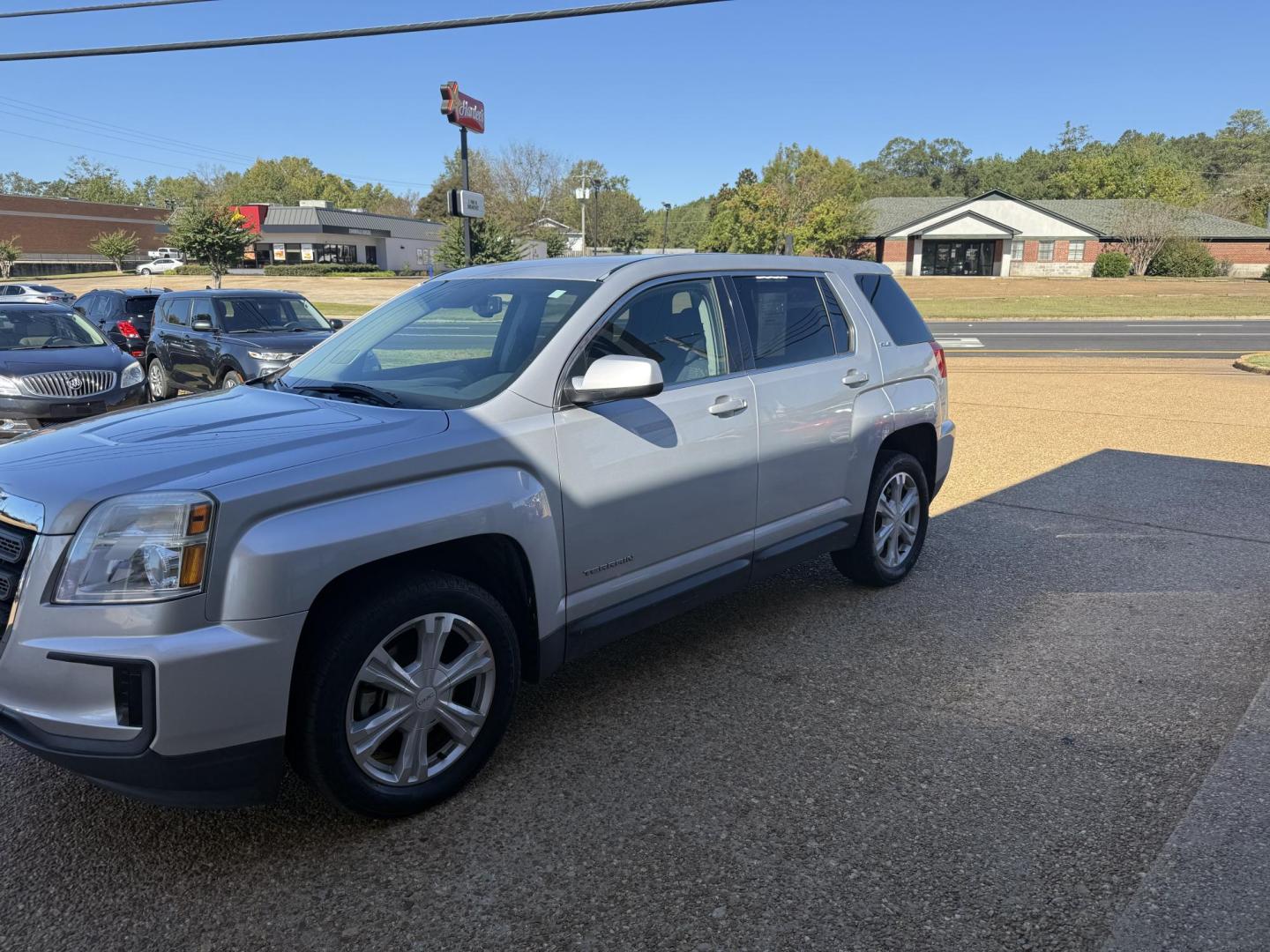 2017 SILVER GMC TERRAIN SLE1 (2GKFLSEK8H6) , located at 922 W. Beacon St., Philadelphia, MS, 39350, (601) 650-3675, 32.770447, -89.127151 - Photo#3