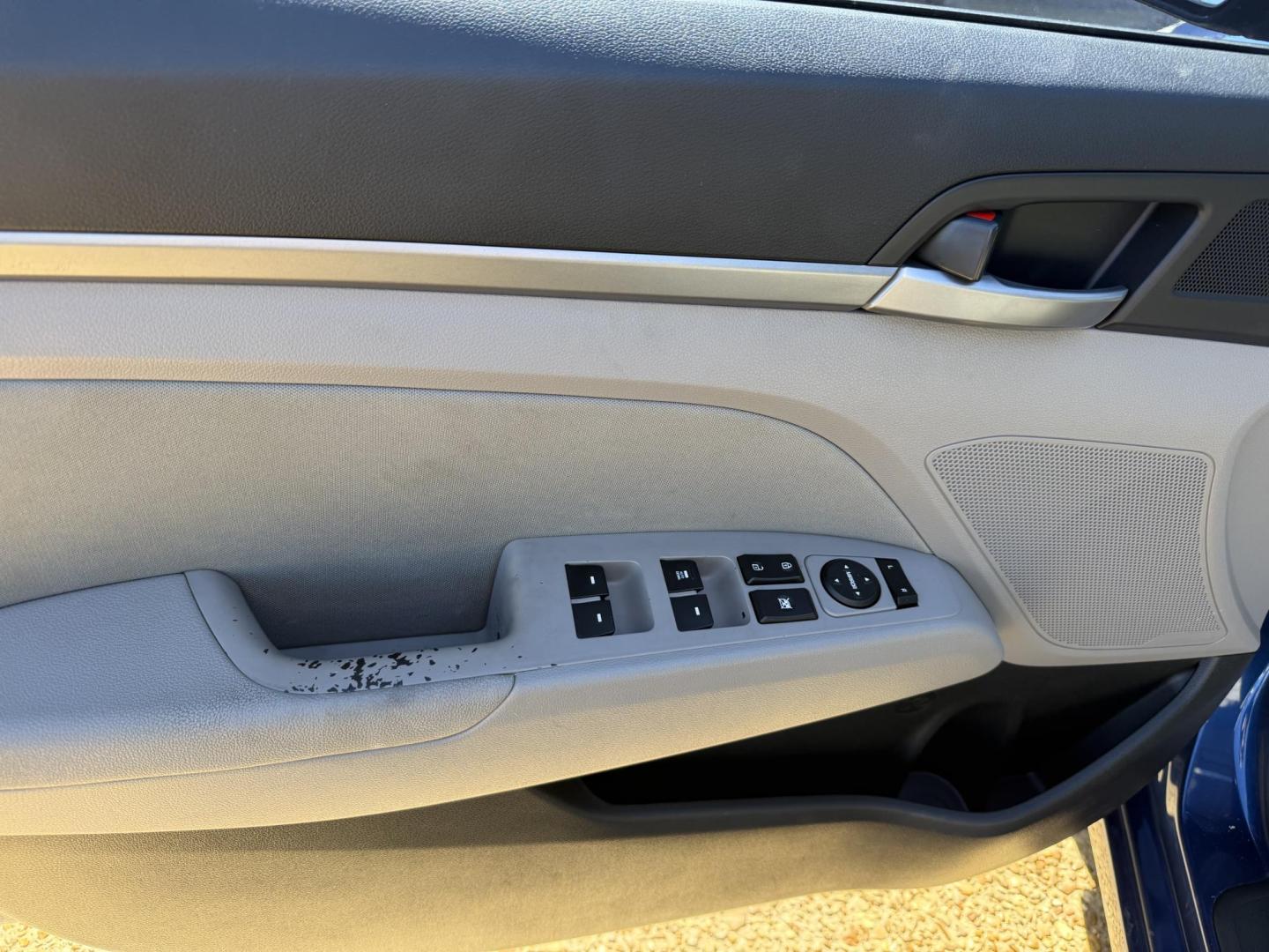 2018 BLUE HYUNDAI ELANTRA SEL (5NPD84LF4JH) , located at 922 W. Beacon St., Philadelphia, MS, 39350, (601) 650-3675, 32.770447, -89.127151 - Photo#13