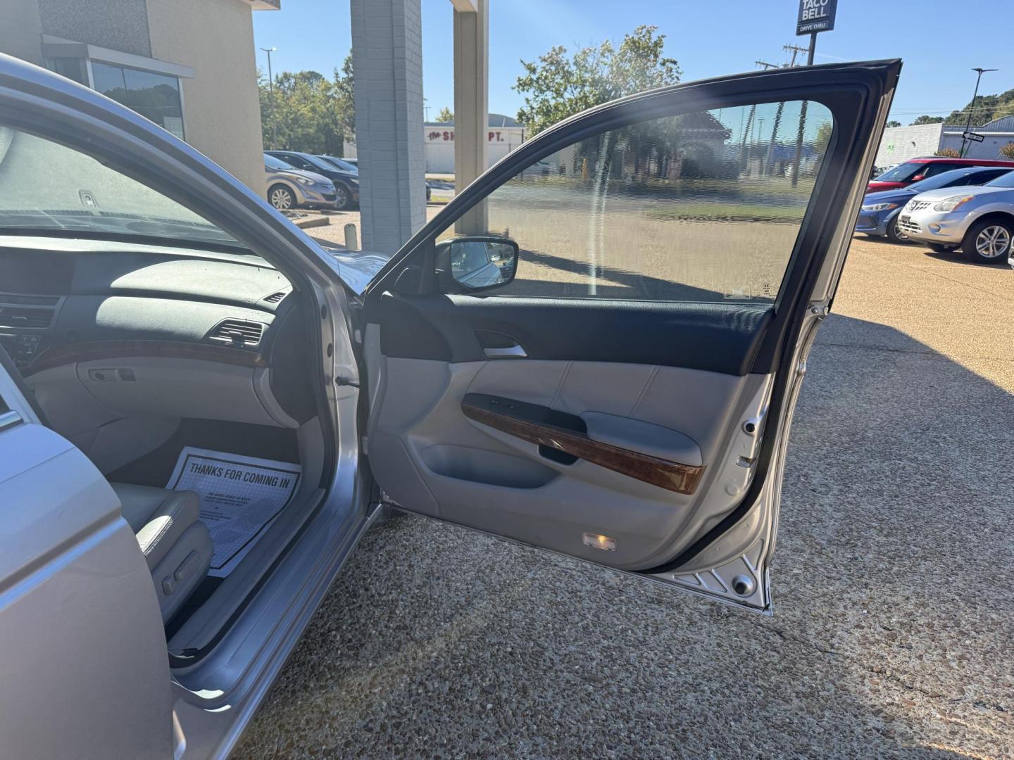 2012 SILVER /TAN/CREAM LEATHER HONDA ACCORD EX-L (1HGCP3F83CA) , located at 922 W. Beacon St., Philadelphia, MS, 39350, (601) 650-3675, 32.770447, -89.127151 - Photo#9