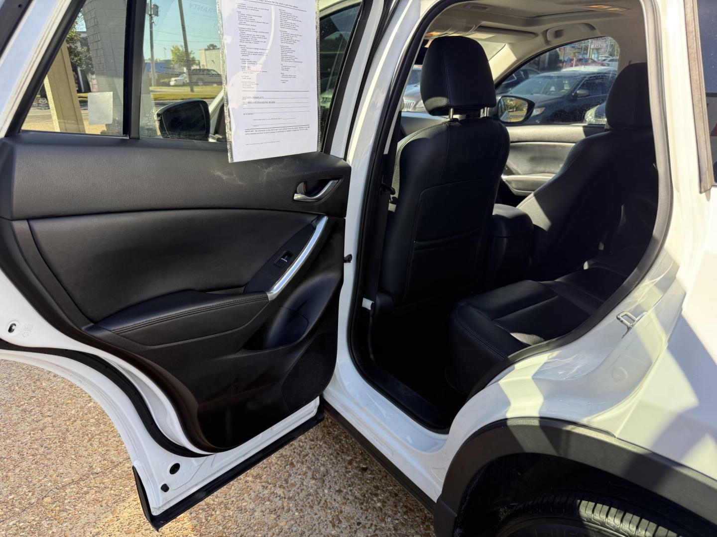 2016 WHITE MAZDA CX-5 GRAND TOURING (JM3KE4DY4G0) , located at 922 W. Beacon St., Philadelphia, MS, 39350, (601) 650-3675, 32.770447, -89.127151 - Photo#32