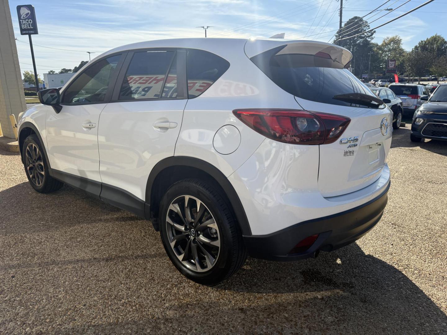2016 WHITE MAZDA CX-5 GRAND TOURING (JM3KE4DY4G0) , located at 922 W. Beacon St., Philadelphia, MS, 39350, (601) 650-3675, 32.770447, -89.127151 - Photo#4