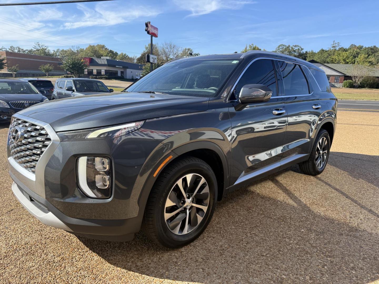 2020 GRAY HYUNDAI PALISADE SEL (KM8R24HE3LU) , located at 922 W. Beacon St., Philadelphia, MS, 39350, (601) 650-3675, 32.770447, -89.127151 - Photo#2