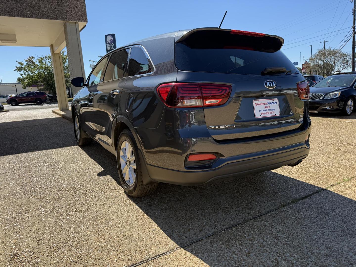 2019 GRAY KIA SORENTO LX (5XYPG4A38KG) , located at 922 W. Beacon St., Philadelphia, MS, 39350, (601) 650-3675, 32.770447, -89.127151 - Photo#6