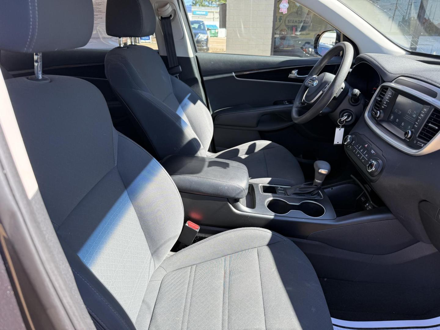 2019 GRAY KIA SORENTO LX (5XYPG4A38KG) , located at 922 W. Beacon St., Philadelphia, MS, 39350, (601) 650-3675, 32.770447, -89.127151 - Photo#27