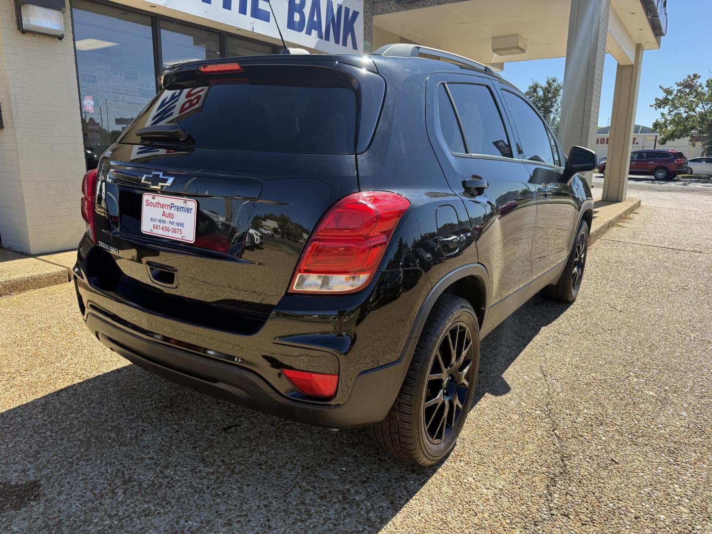 2021 BLACK CHEVROLET TRAX 1LT (KL7CJPSM5MB) , located at 922 W. Beacon St., Philadelphia, MS, 39350, (601) 650-3675, 32.770447, -89.127151 - Photo#4