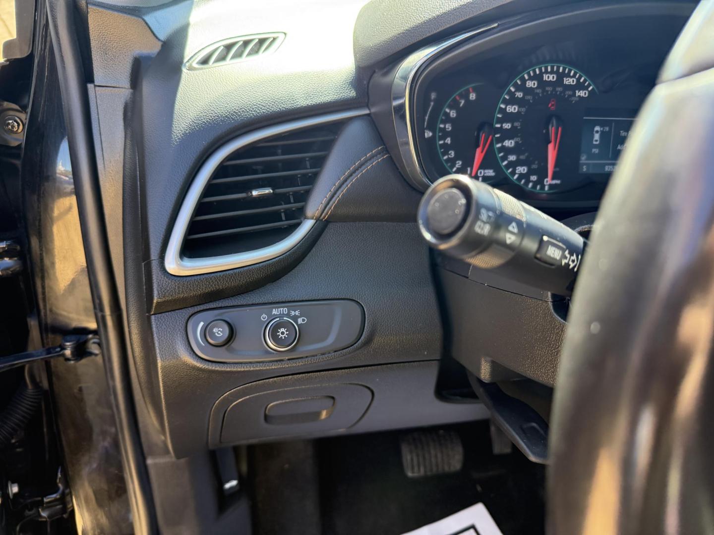 2021 BLACK CHEVROLET TRAX 1LT (KL7CJPSM5MB) , located at 922 W. Beacon St., Philadelphia, MS, 39350, (601) 650-3675, 32.770447, -89.127151 - Photo#10