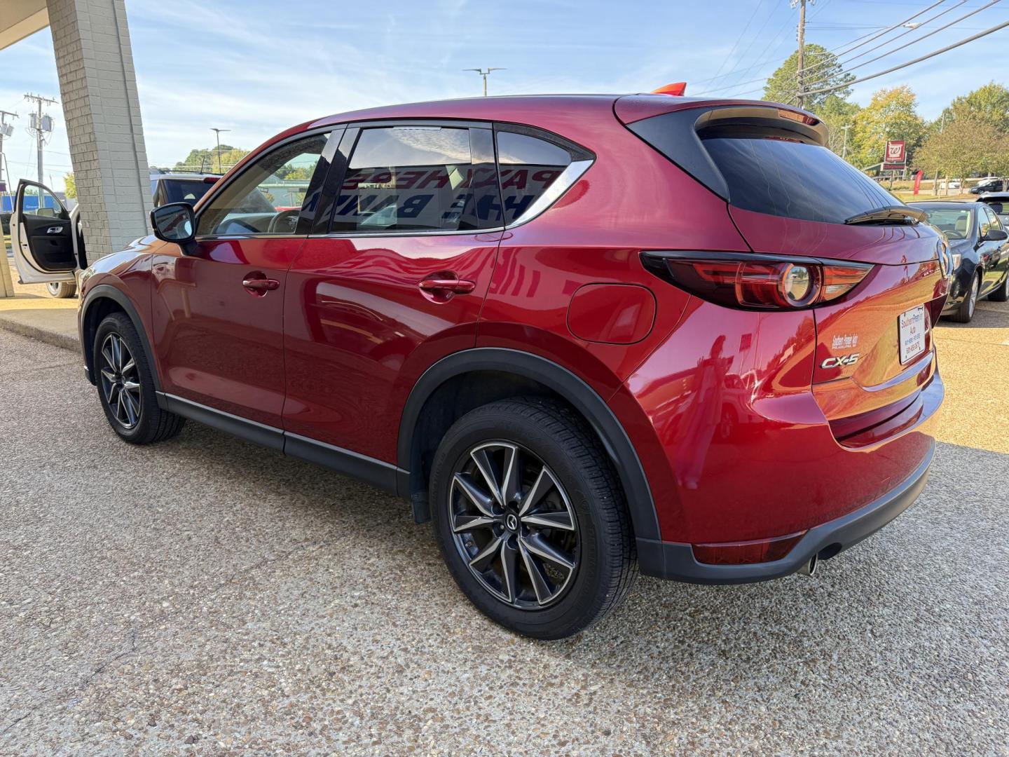 2017 RED MAZDA CX-5 GRAND TOURING (JM3KFADL7H0) , located at 922 W. Beacon St., Philadelphia, MS, 39350, (601) 650-3675, 32.770447, -89.127151 - Photo#3