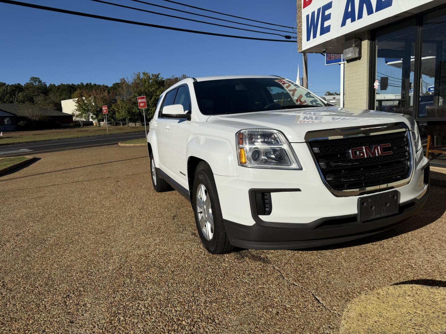 2016 WHITE GMC TERRAIN SLE1 (2GKFLSEK5G6) , located at 922 W. Beacon St., Philadelphia, MS, 39350, (601) 650-3675, 32.770447, -89.127151 - Photo#1