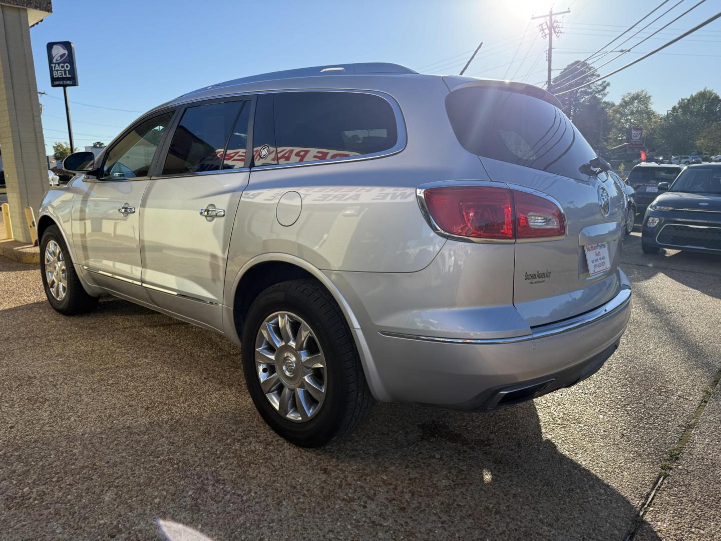 2014 SILVER BUICK ENCLAVE CONVENIENCE (5GAKRBKDXEJ) , located at 922 W. Beacon St., Philadelphia, MS, 39350, (601) 650-3675, 32.770447, -89.127151 - Photo#3