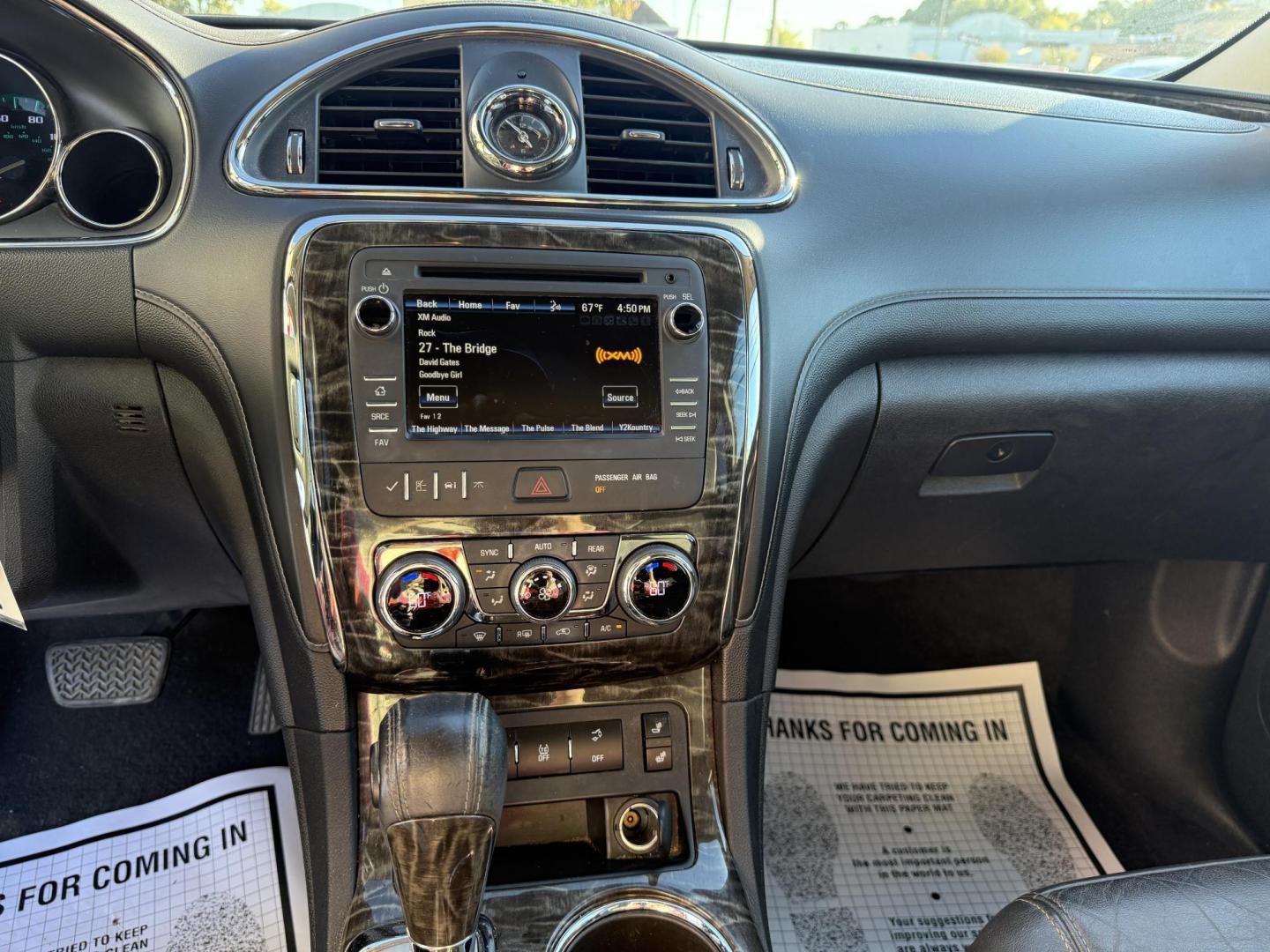 2014 SILVER BUICK ENCLAVE CONVENIENCE (5GAKRBKDXEJ) , located at 922 W. Beacon St., Philadelphia, MS, 39350, (601) 650-3675, 32.770447, -89.127151 - Photo#8