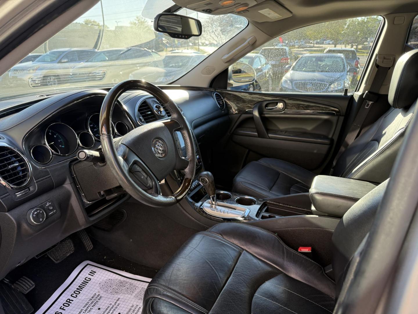 2014 SILVER BUICK ENCLAVE CONVENIENCE (5GAKRBKDXEJ) , located at 922 W. Beacon St., Philadelphia, MS, 39350, (601) 650-3675, 32.770447, -89.127151 - Photo#9