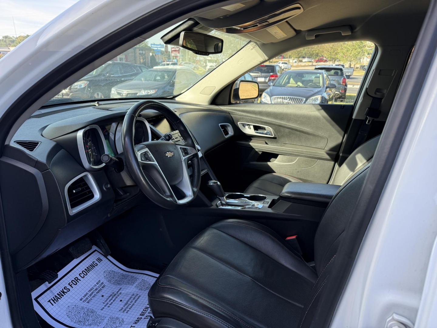 2017 WHITE CHEVROLET EQUINOX LT (2GNALCEK2H1) , located at 922 W. Beacon St., Philadelphia, MS, 39350, (601) 650-3675, 32.770447, -89.127151 - Photo#12