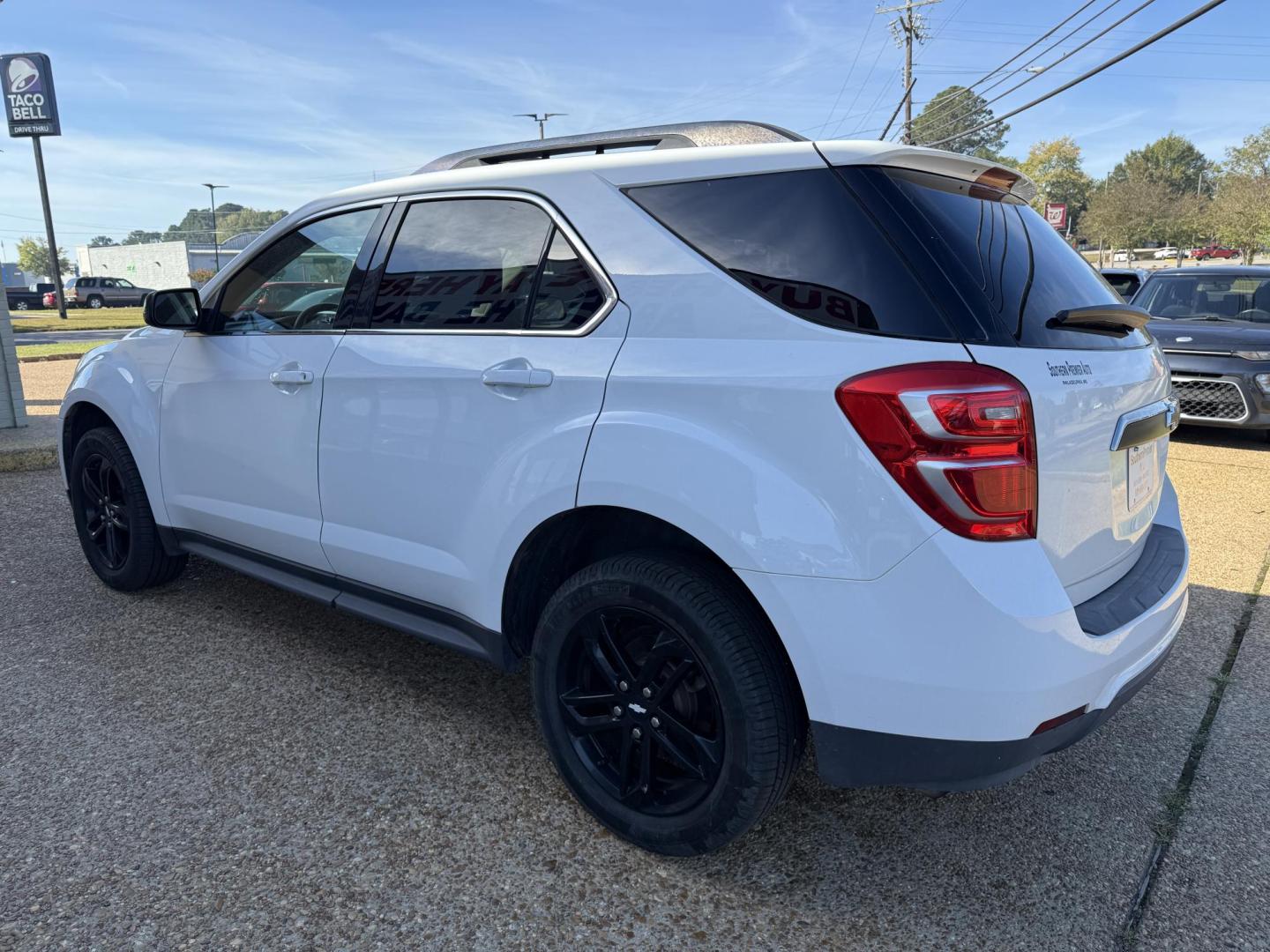 2017 WHITE CHEVROLET EQUINOX LT (2GNALCEK2H1) , located at 922 W. Beacon St., Philadelphia, MS, 39350, (601) 650-3675, 32.770447, -89.127151 - Photo#4