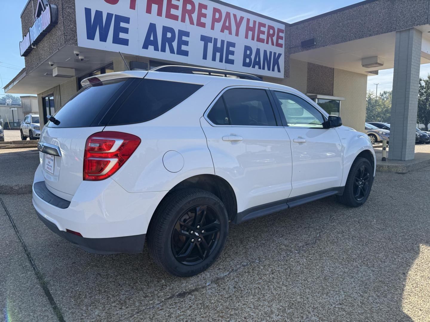 2017 WHITE CHEVROLET EQUINOX LT (2GNALCEK2H1) , located at 922 W. Beacon St., Philadelphia, MS, 39350, (601) 650-3675, 32.770447, -89.127151 - Photo#7