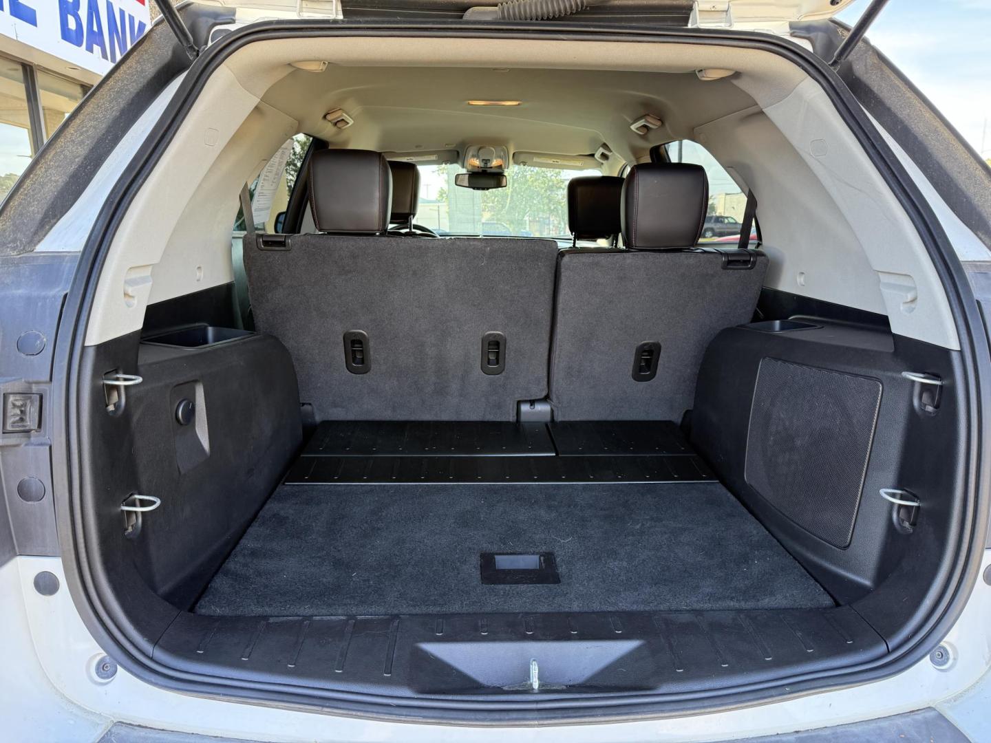 2017 WHITE CHEVROLET EQUINOX LT (2GNALCEK2H1) , located at 922 W. Beacon St., Philadelphia, MS, 39350, (601) 650-3675, 32.770447, -89.127151 - Photo#14