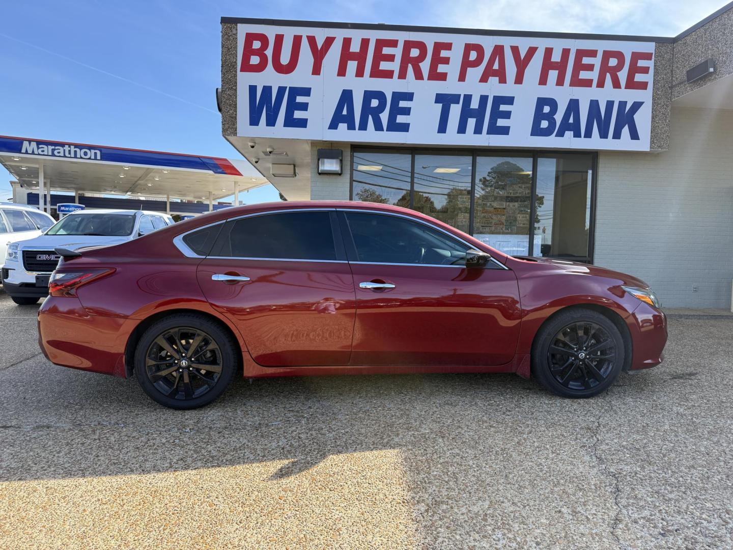 2017 RED NISSAN ALTIMA 2.5; 2.5 S; 2 (1N4AL3AP0HC) , located at 922 W. Beacon St., Philadelphia, MS, 39350, (601) 650-3675, 32.770447, -89.127151 - Photo#8