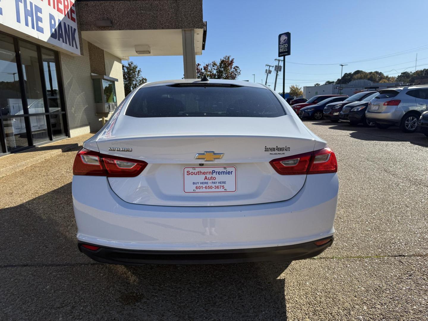 2018 WHITE CHEVROLET MALIBU LS (1LS) (1G1ZB5STXJF) , located at 922 W. Beacon St., Philadelphia, MS, 39350, (601) 650-3675, 32.770447, -89.127151 - Photo#5