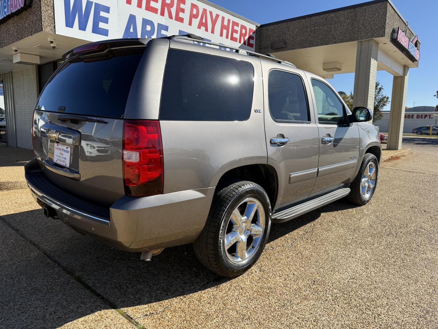 2013 BROWN CHEVROLET TAHOE LTZ (1GNSCCE05DR) , located at 922 W. Beacon St., Philadelphia, MS, 39350, (601) 650-3675, 32.770447, -89.127151 - Photo#6