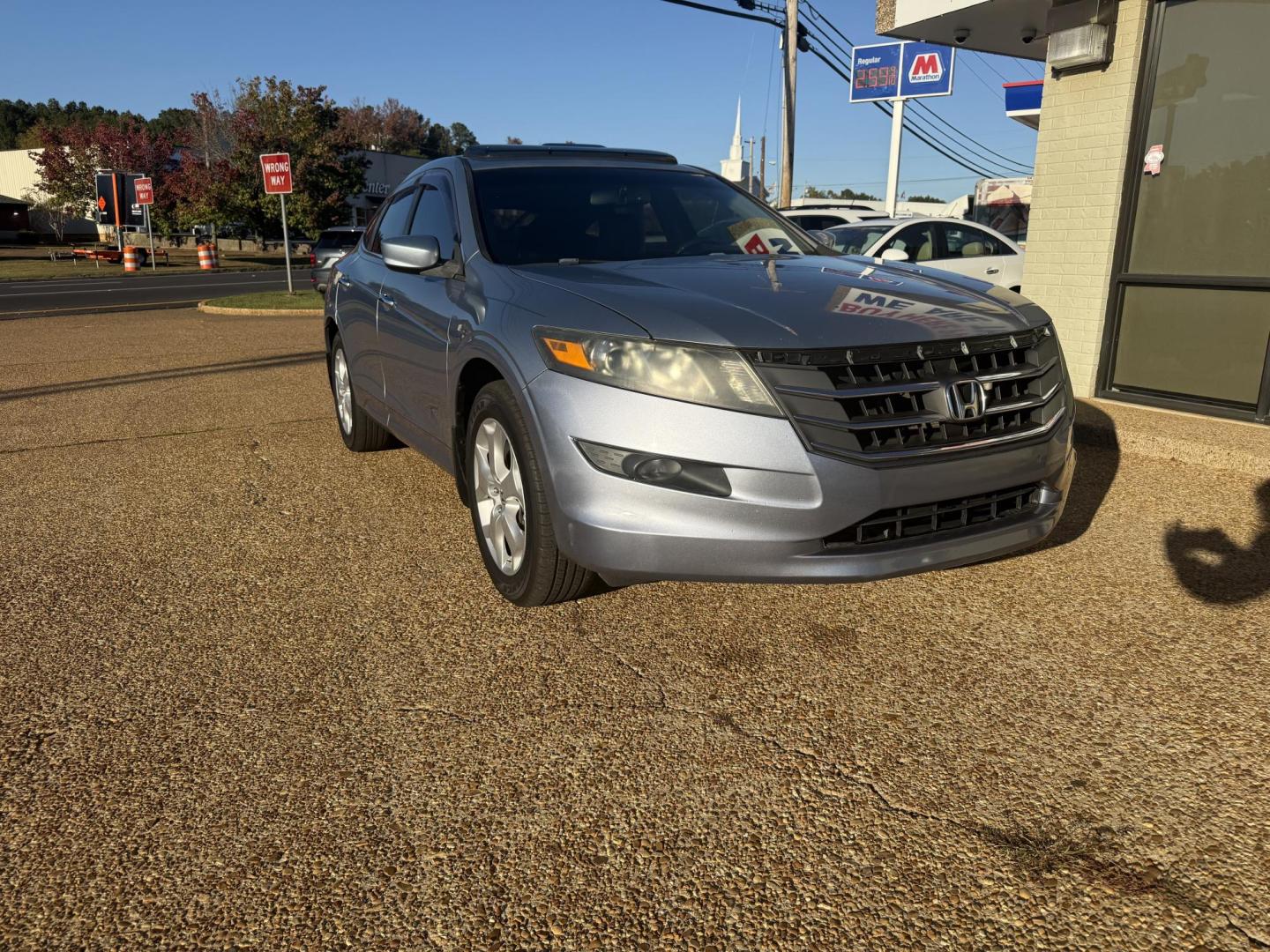2010 SILVER HONDA ACCORD CROSTOUR EX-L (5J6TF1H5XAL) , located at 922 W. Beacon St., Philadelphia, MS, 39350, (601) 650-3675, 32.770447, -89.127151 - Photo#0