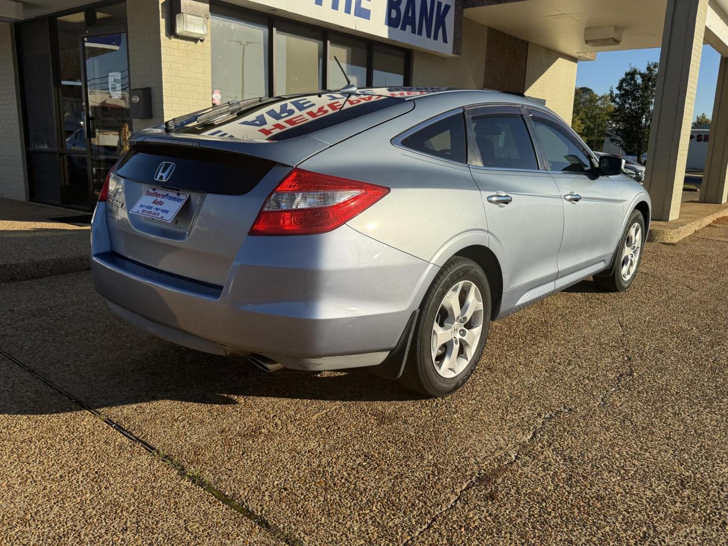 2010 SILVER HONDA ACCORD CROSTOUR EX-L (5J6TF1H5XAL) , located at 922 W. Beacon St., Philadelphia, MS, 39350, (601) 650-3675, 32.770447, -89.127151 - Photo#4