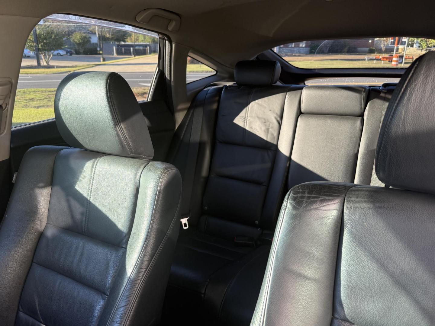 2010 SILVER HONDA ACCORD CROSTOUR EX-L (5J6TF1H5XAL) , located at 922 W. Beacon St., Philadelphia, MS, 39350, (601) 650-3675, 32.770447, -89.127151 - Photo#10