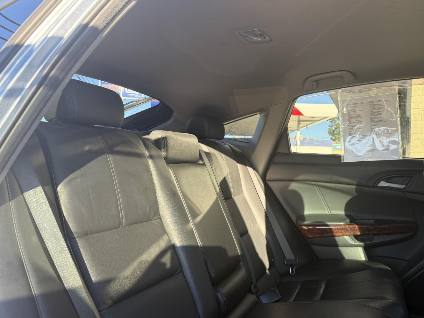 2010 SILVER HONDA ACCORD CROSTOUR EX-L (5J6TF1H5XAL) , located at 922 W. Beacon St., Philadelphia, MS, 39350, (601) 650-3675, 32.770447, -89.127151 - Photo#14