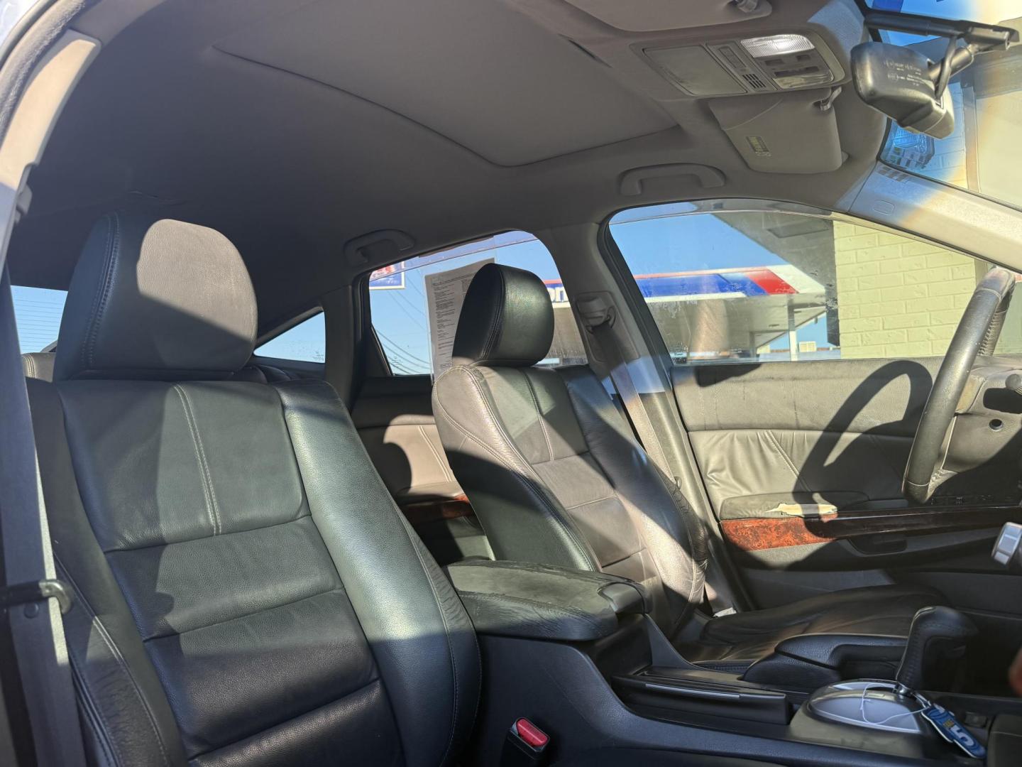 2010 SILVER HONDA ACCORD CROSTOUR EX-L (5J6TF1H5XAL) , located at 922 W. Beacon St., Philadelphia, MS, 39350, (601) 650-3675, 32.770447, -89.127151 - Photo#15