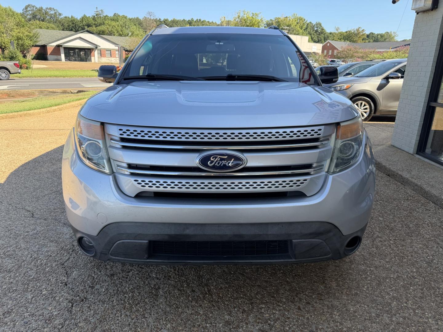 2015 SILVER FORD EXPLORER XLT (1FM5K8D83FG) , located at 922 W. Beacon St., Philadelphia, MS, 39350, (601) 650-3675, 32.770447, -89.127151- Photo#1