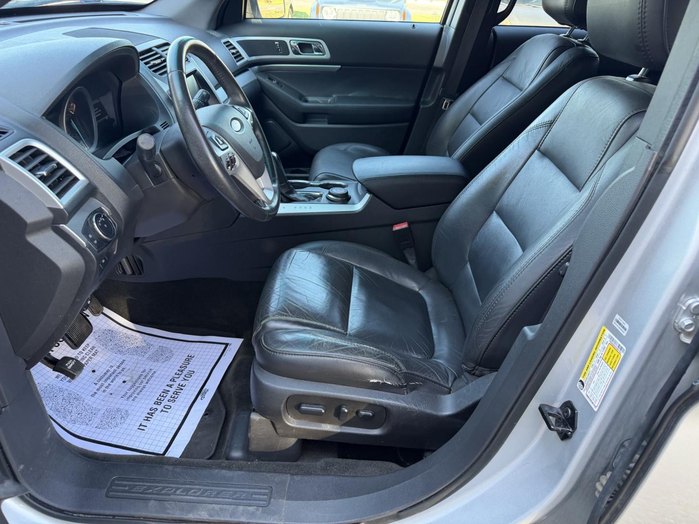 2015 SILVER FORD EXPLORER XLT (1FM5K8D83FG) , located at 922 W. Beacon St., Philadelphia, MS, 39350, (601) 650-3675, 32.770447, -89.127151- Photo#9