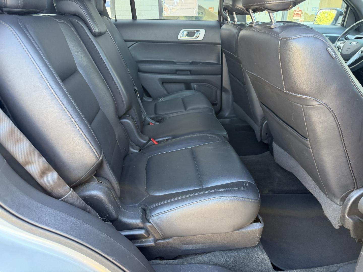 2015 SILVER FORD EXPLORER XLT (1FM5K8D83FG) , located at 922 W. Beacon St., Philadelphia, MS, 39350, (601) 650-3675, 32.770447, -89.127151- Photo#14
