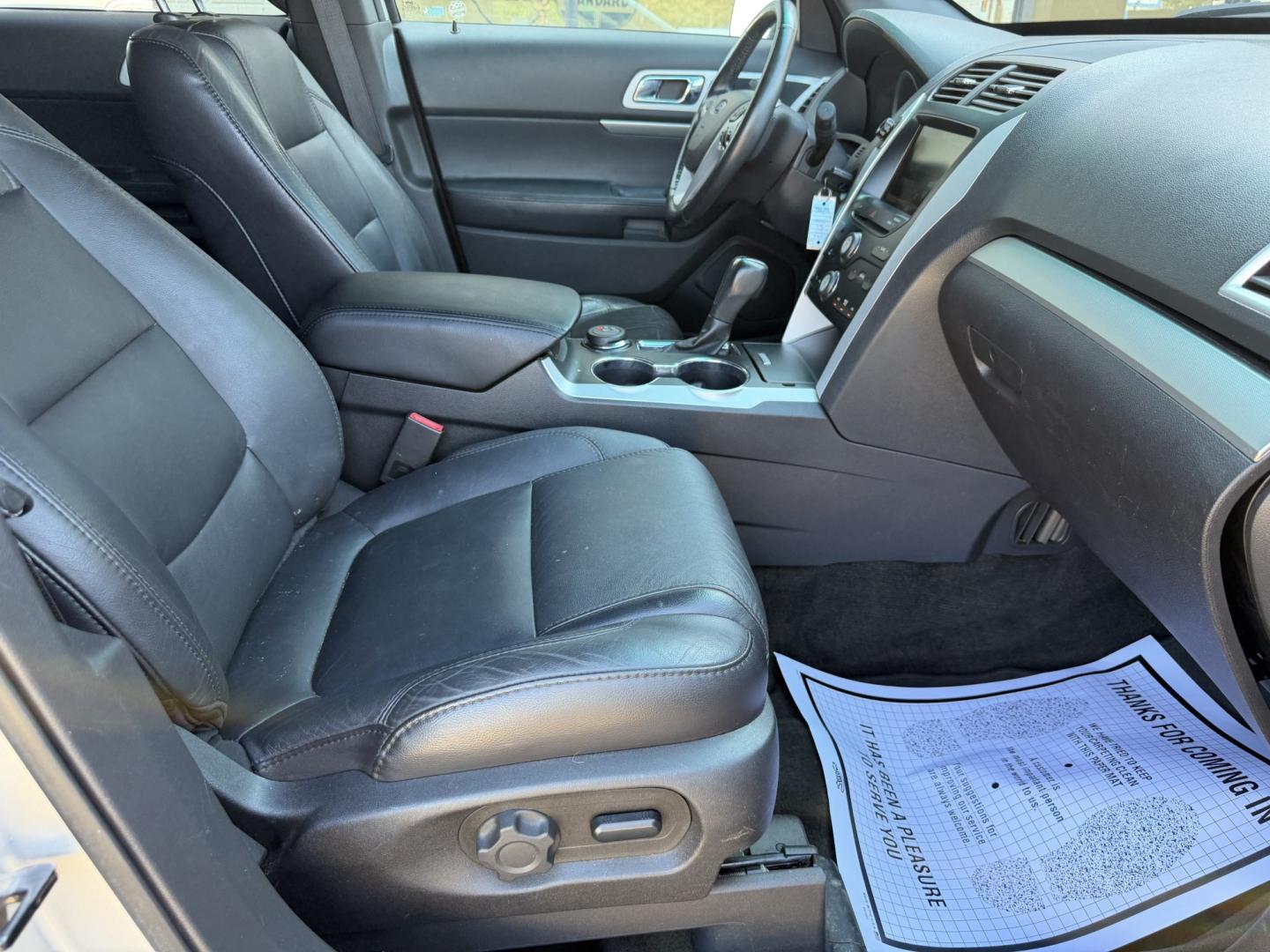 2015 SILVER FORD EXPLORER XLT (1FM5K8D83FG) , located at 922 W. Beacon St., Philadelphia, MS, 39350, (601) 650-3675, 32.770447, -89.127151- Photo#10