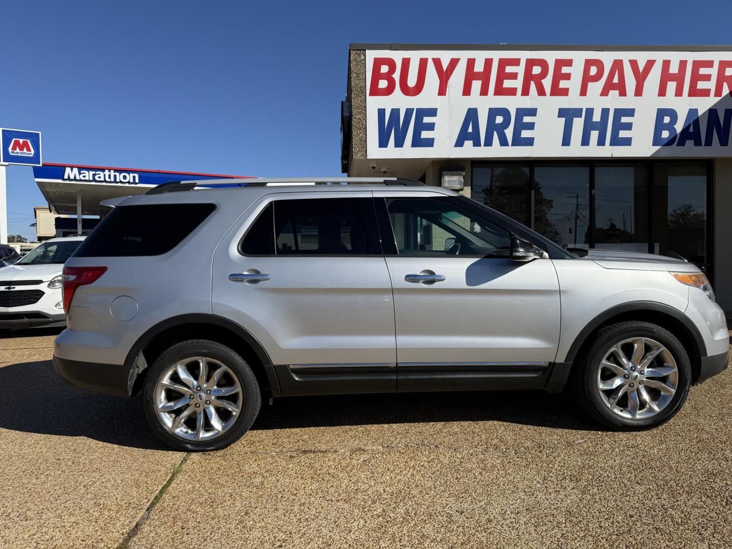 2015 SILVER FORD EXPLORER XLT (1FM5K8D83FG) , located at 922 W. Beacon St., Philadelphia, MS, 39350, (601) 650-3675, 32.770447, -89.127151 - Photo#6