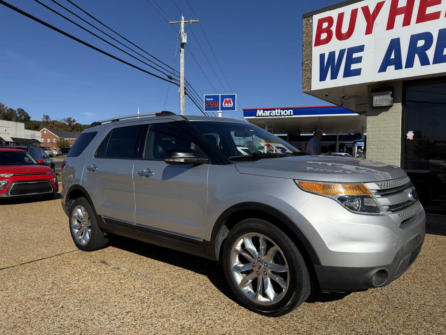2015 SILVER FORD EXPLORER XLT (1FM5K8D83FG) , located at 922 W. Beacon St., Philadelphia, MS, 39350, (601) 650-3675, 32.770447, -89.127151 - Photo#0