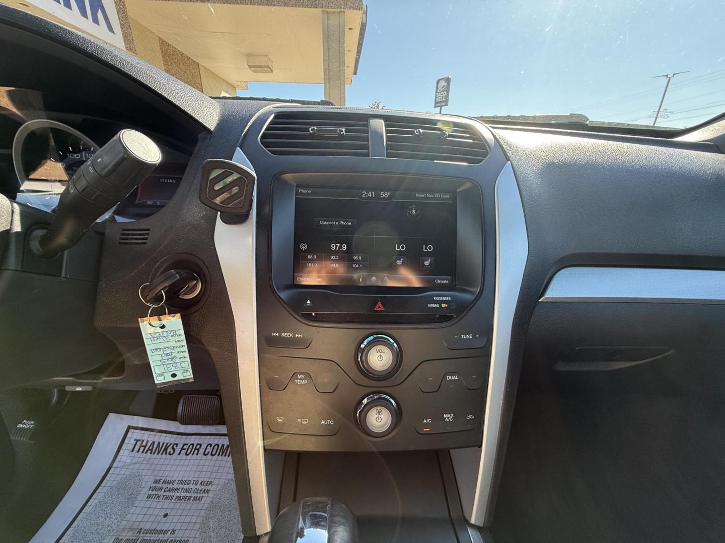 2015 SILVER FORD EXPLORER XLT (1FM5K8D83FG) , located at 922 W. Beacon St., Philadelphia, MS, 39350, (601) 650-3675, 32.770447, -89.127151 - Photo#9